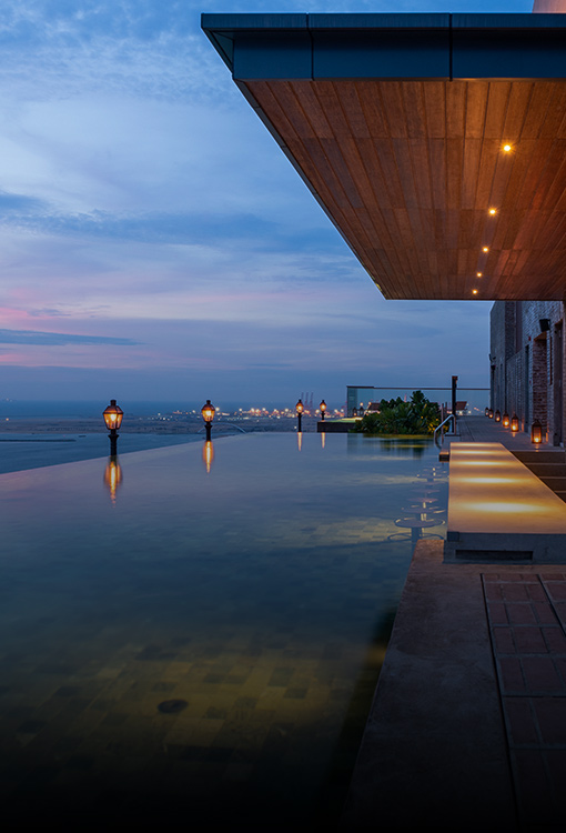 Infinity Pool and Jacuzzi