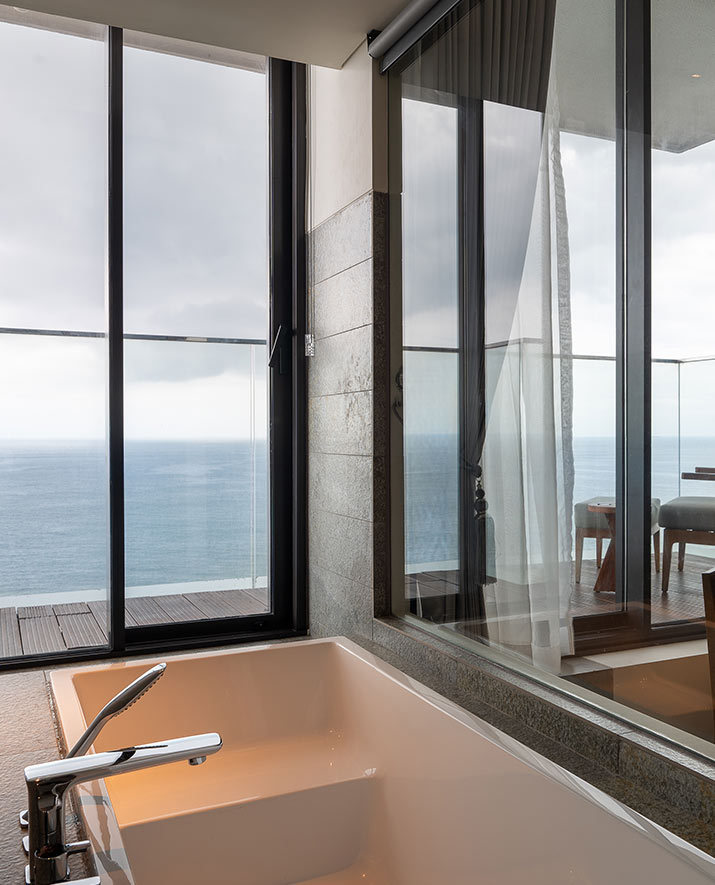 Deluxe Room + Sea View With Bath And Terrace
