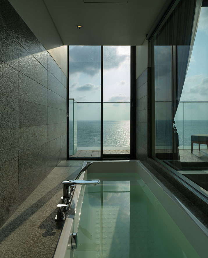 Deluxe Room + Sea View With Bath And Terrace