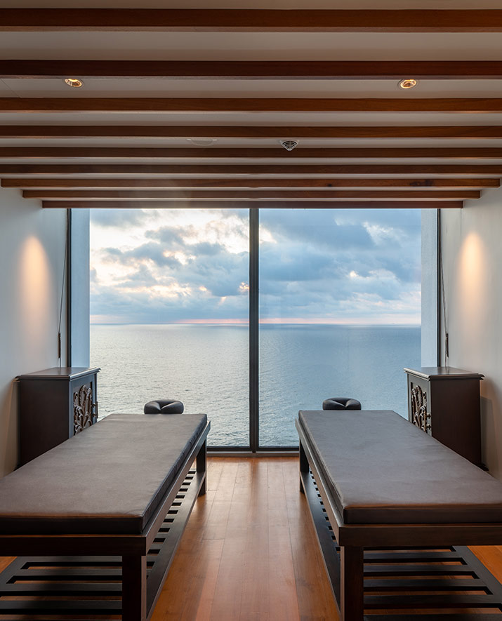 Lotus Lounge & Spa