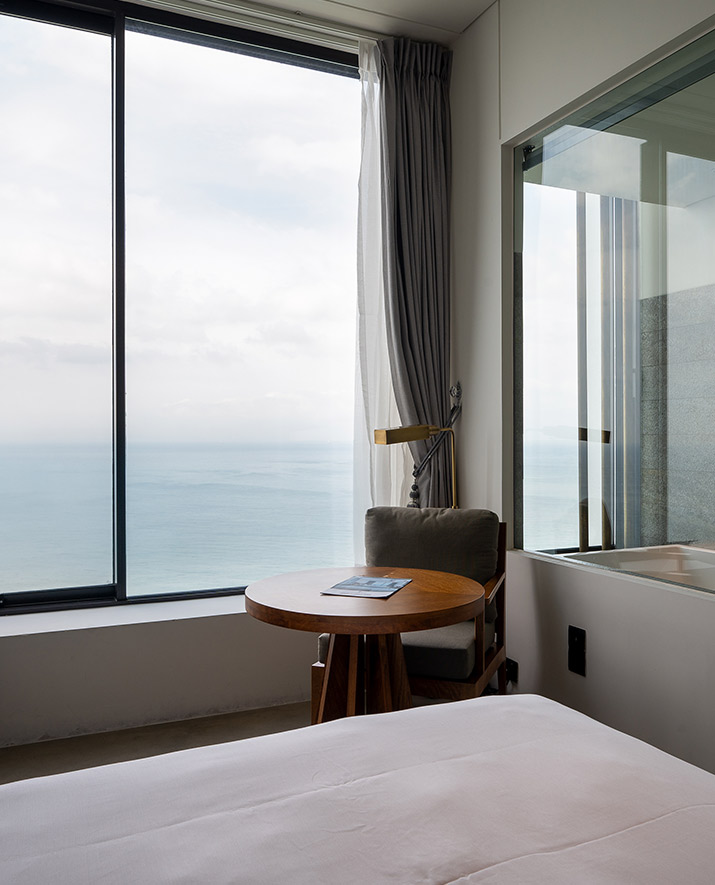 Superior Room + View Bath